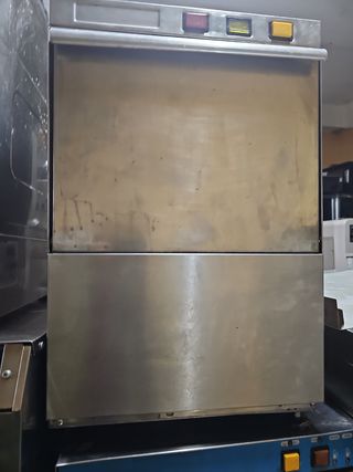 Lavavasos y lavavajillas