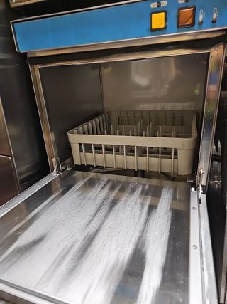 Lavavasos y lavavajillas