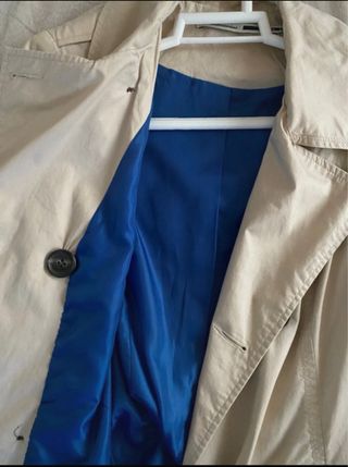 Gabardina beig de Stradivarius