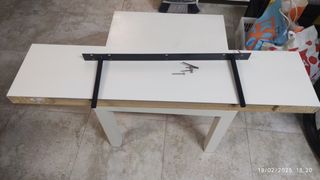 MUEBLE BAJO TV IKEA. MUY BUEN ESTADO