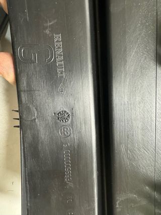 Molduras def del Renault ref. 0000009693