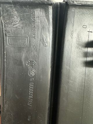 Molduras def del Renault ref. 0000009693