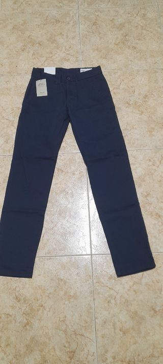 PANTALON CHINO NIÑO CON LA ETIQUETA 