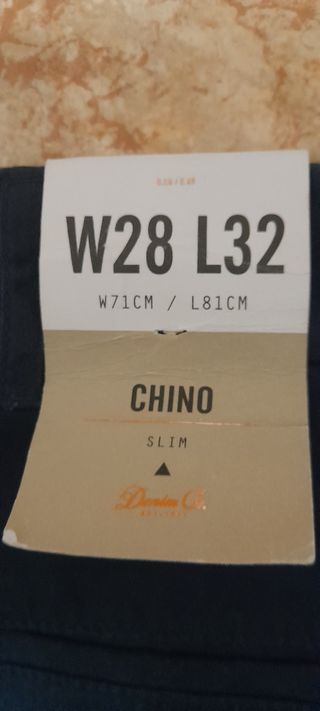 PANTALON CHINO NIÑO CON LA ETIQUETA 