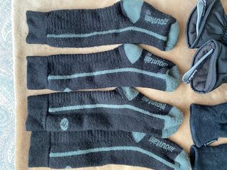 Pack calcetines y guantes esquí niño