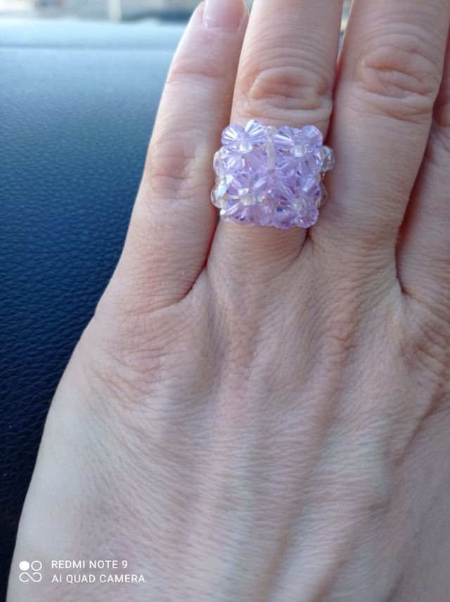 Anello fatto a mano con cristalli