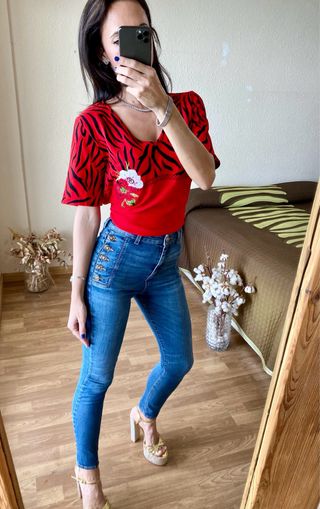 Suéter manga corta cebra y flores Volpato talla XL