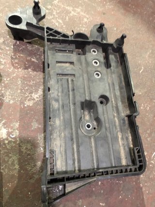 soporte bateria leon 3