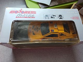 Coche antiguo majorette Peugeot 405 turbo 16