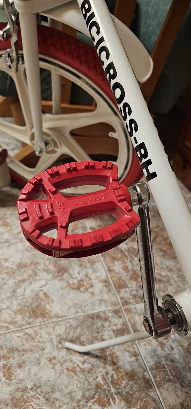 BH bicicross, Espectacular bicicleta echa a gusto