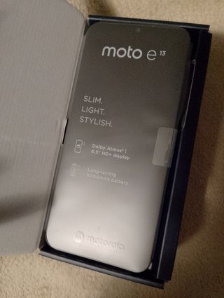 NUOVO Motorola E13 128Gb 8RAM spedizione gratuita