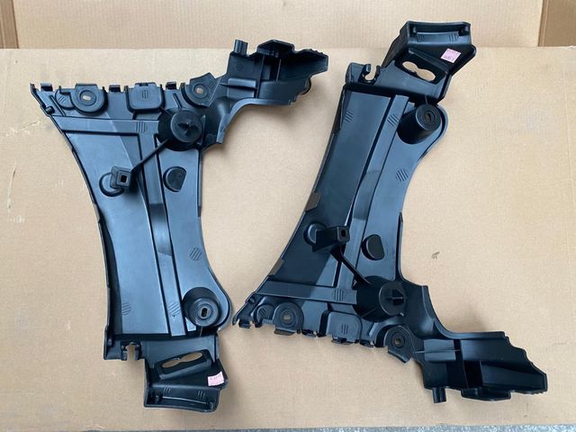 Soporte guía Kangoo 7701478200