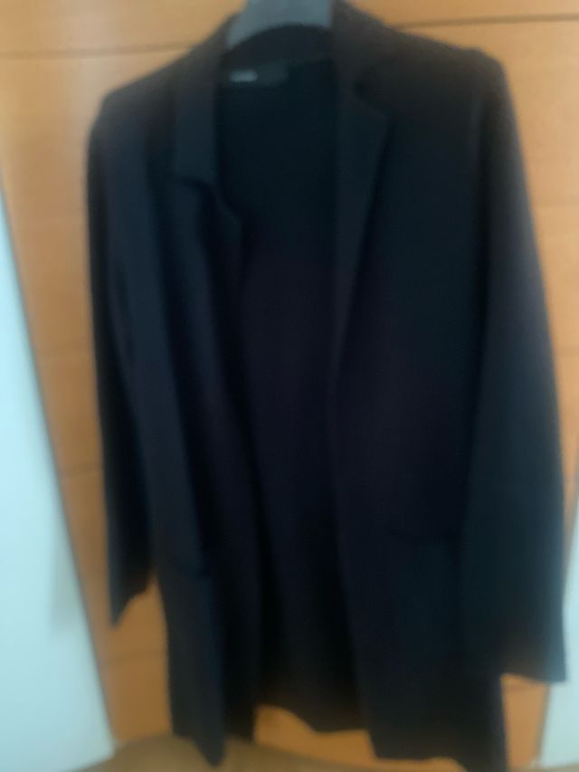 Pezzi 4:2pantaloni  gonna cardigan eur 25,00