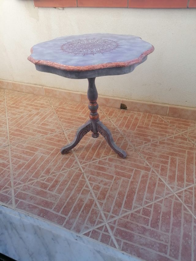 Tavolino di servizio