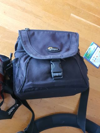 Cámara Canon EOS400D y 2 objetivos