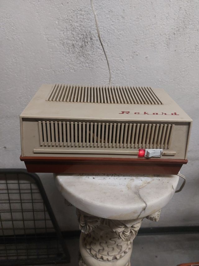 Transformador REKORD antigüo.