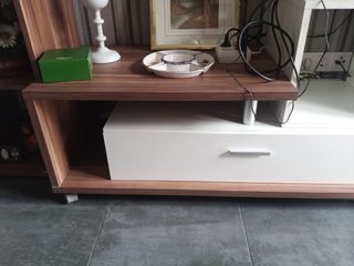 Mesa baja con cajón  Mueble televisión