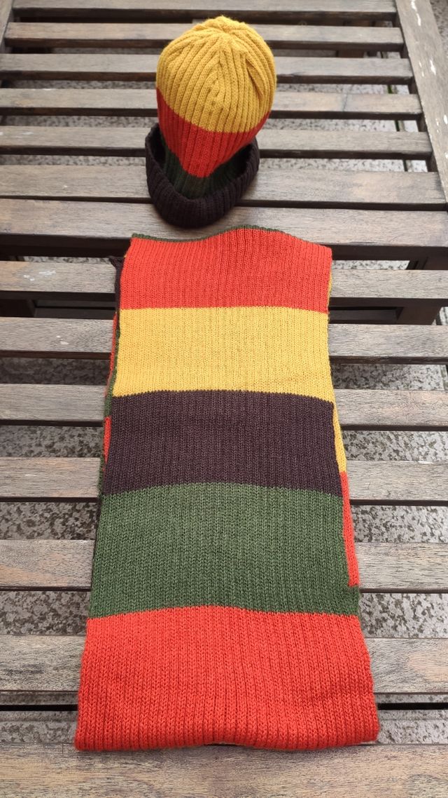 Conjunto colorido Bufanda y Gorro