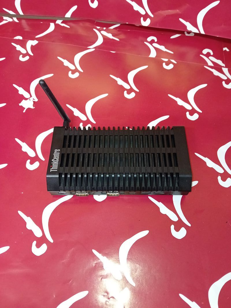 Lenovo ThinkCentre  M90n-1 Nano 4GB / 128 nvme