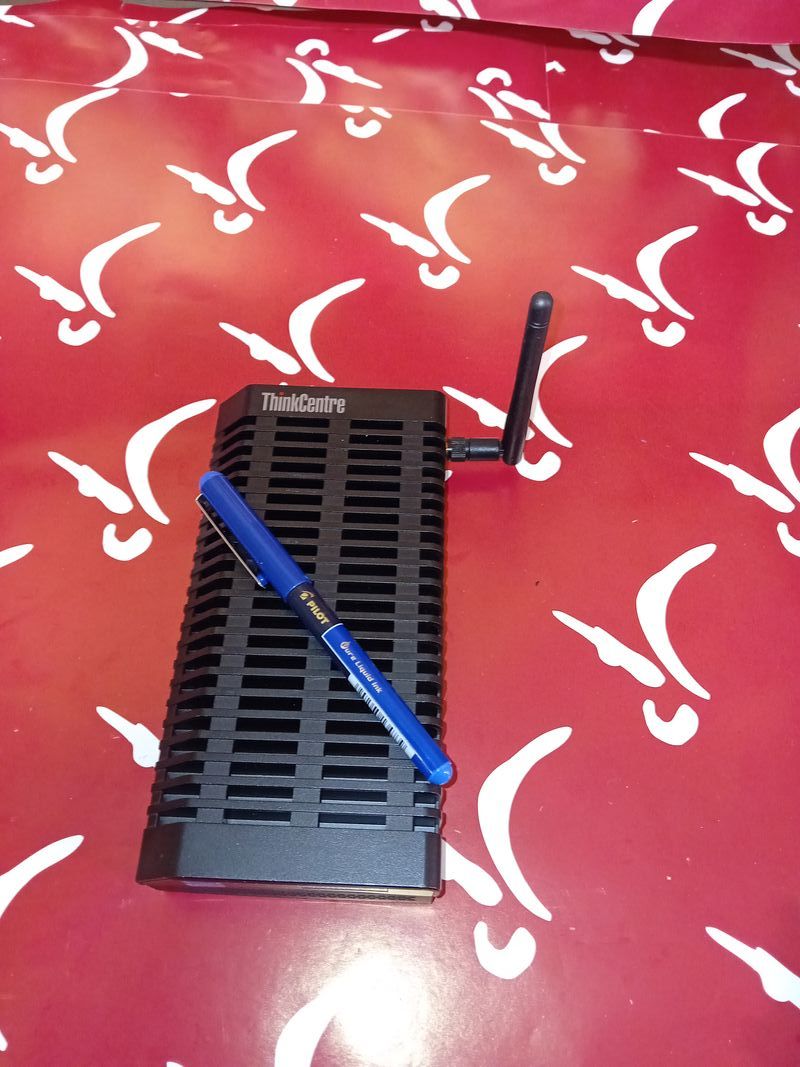 Lenovo ThinkCentre  M90n-1 Nano 4GB / 128 nvme afbeelding 3