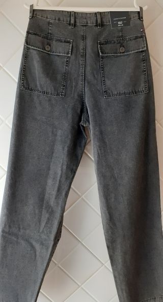 PANTALON TOMMY HILFIGER.NUEVOS