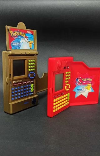 Pokemon Pokedex 1999 e Pokedex Deluxe 2001 Tiger