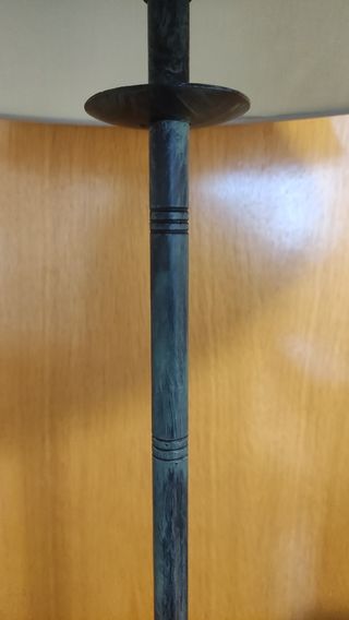 Lámpara de pie de forja