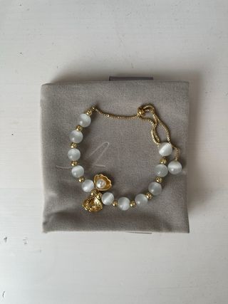 Pulsera oro y perlas de Beautiful Earth