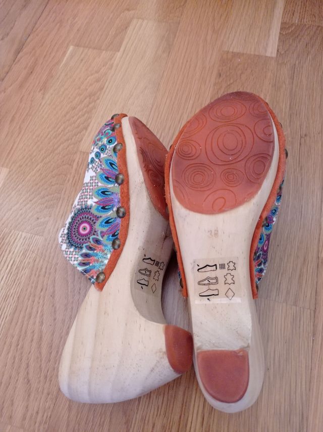 ZUECO DESIGUAL N°37