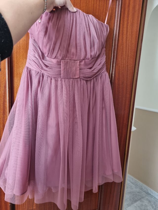 Varios vestidos de boda o celebraciones