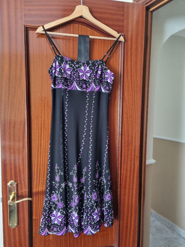 Varios vestidos de boda o celebraciones