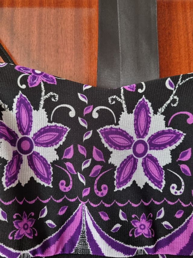 Varios vestidos de boda o celebraciones