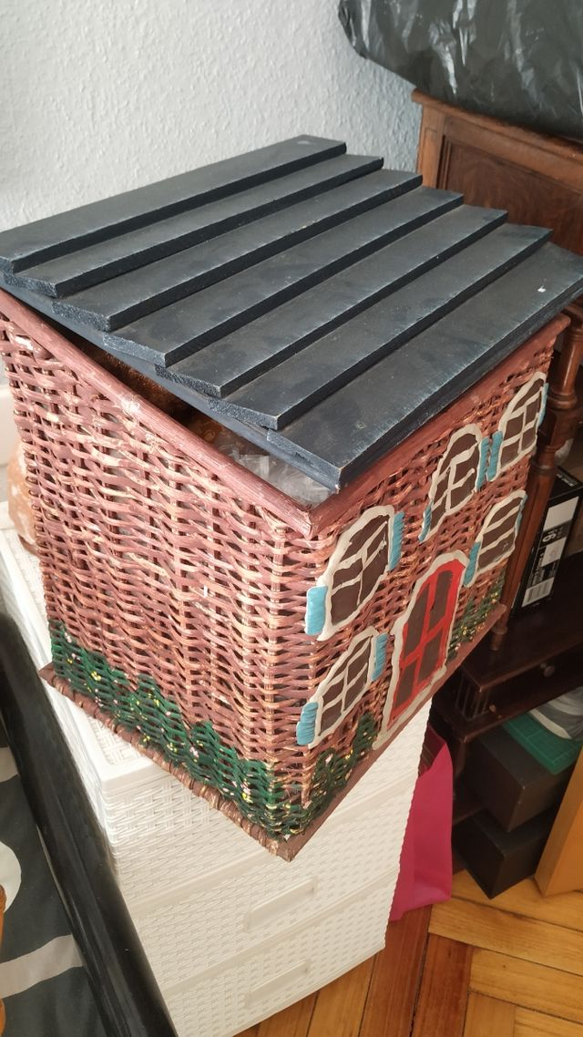Casita juguetero mimbre (rebaja)