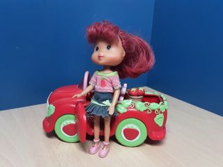 Coche Tarta de Fresa con muñeca