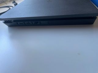 Ps4 slim 1TB