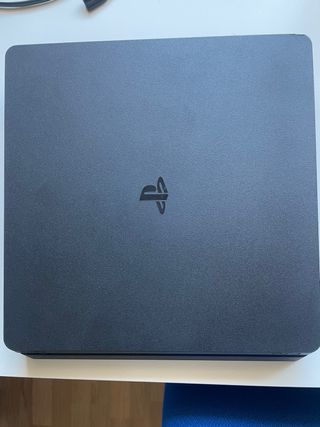 Ps4 slim 1TB