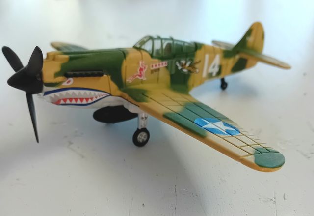 Aereo da caccia Maisto Tigershark