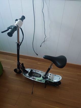 Patinete eléctrico con sillín
