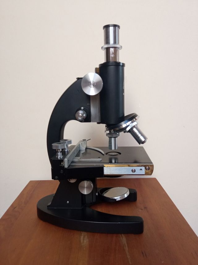Microscopio clasico estudiantes