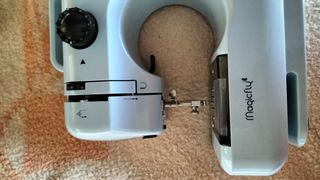 Maquina coser.Va mal,juguete o de adorno