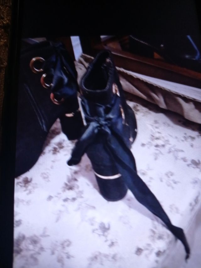 Stivaletti tipo camoscio