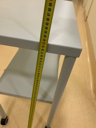 MESA AUXILIAR ACERO LACADA CON RUEDAS