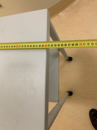 MESA AUXILIAR ACERO LACADA CON RUEDAS
