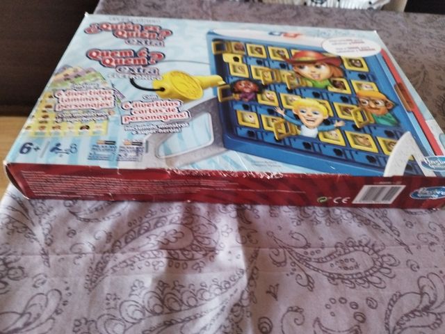 Quién es quién? Electrónico