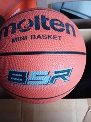 Vendo 2 palloni mini basket