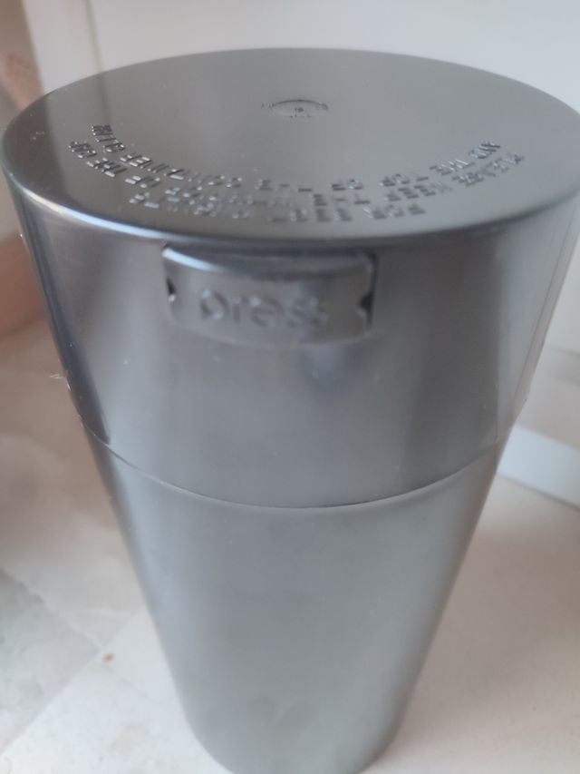 Qnubu Bote de vacio California 1350ml