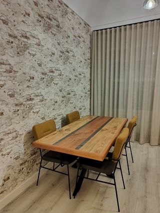 Mesa de madera maciza