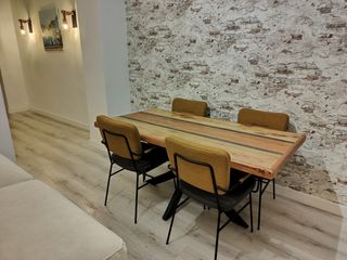 Mesa de madera maciza