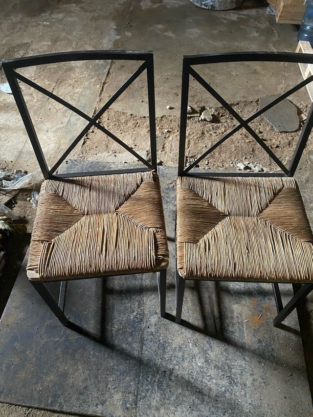 Conjunto sillas mesa barra forja