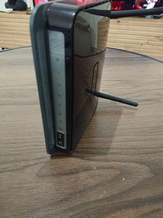 Netgear dgn2200 modem router